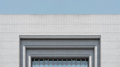 gray concrete building
